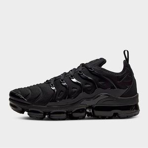 Men’s Air Vapormax Plus / Size 8.5 / Black